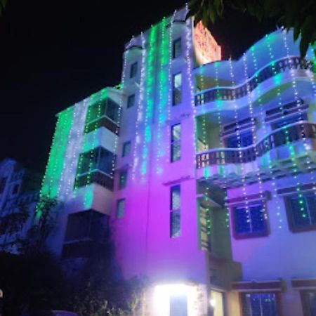 Roxy Inn,Cuttack Zewnętrze zdjęcie