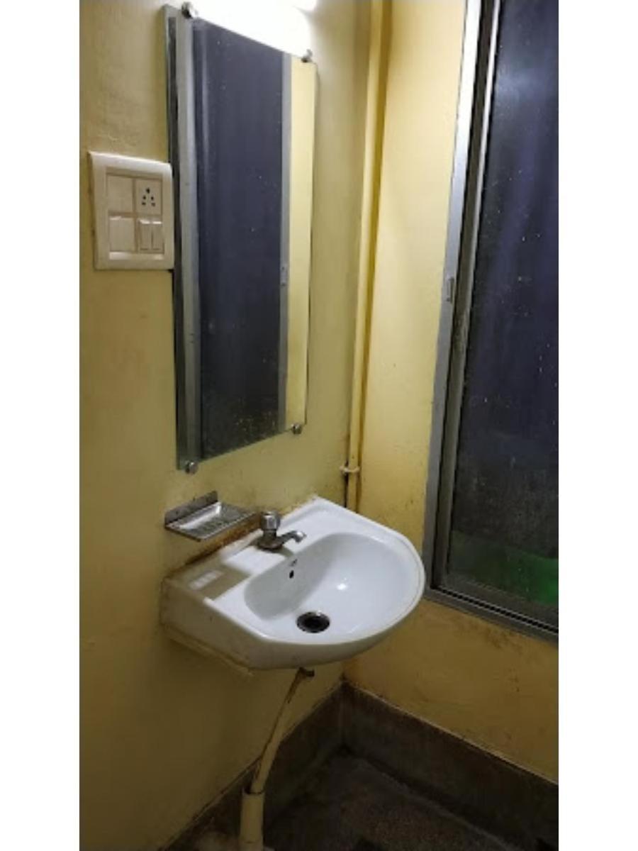 Roxy Inn,Cuttack Zewnętrze zdjęcie