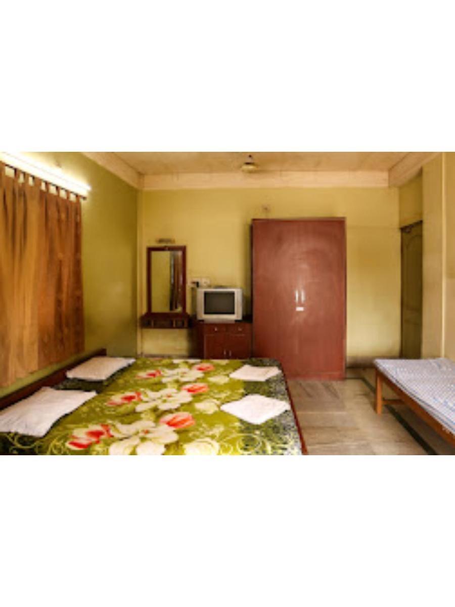 Roxy Inn,Cuttack Zewnętrze zdjęcie