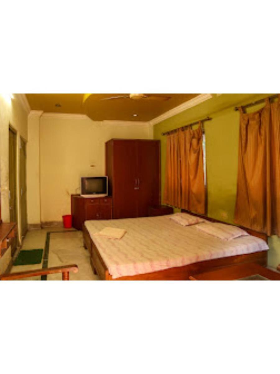 Roxy Inn,Cuttack Zewnętrze zdjęcie
