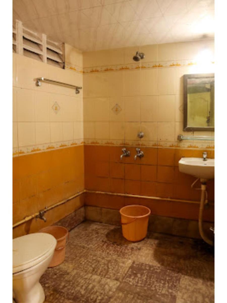Roxy Inn,Cuttack Zewnętrze zdjęcie